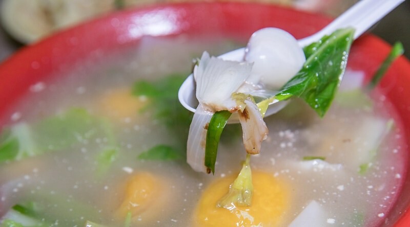 【吃翻華西街四十一】福清小吃店,萬西街夜市宵夜江湖.隱藏版中的隱藏版.招牌地瓜丸藏紫菜.紅燒荔枝肉沒荔枝