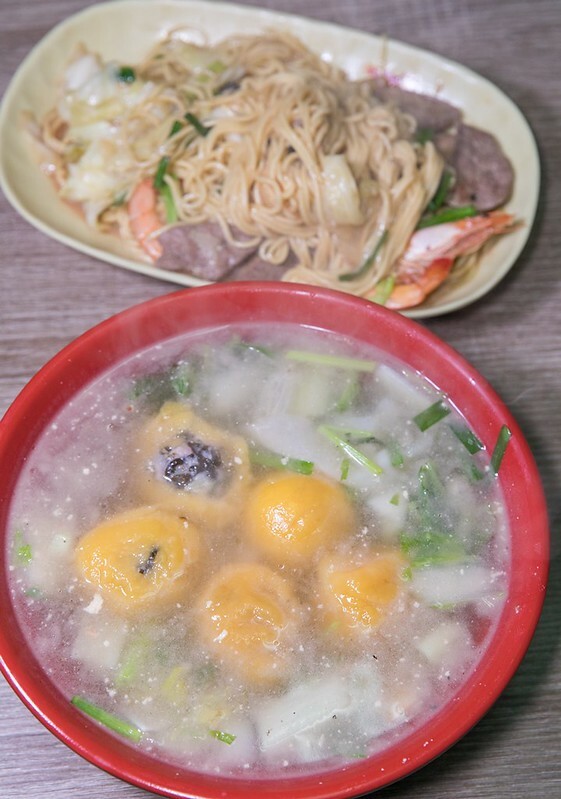 【吃翻華西街四十一】福清小吃店,萬西街夜市宵夜江湖.隱藏版中的隱藏版.招牌地瓜丸藏紫菜.紅燒荔枝肉沒荔枝