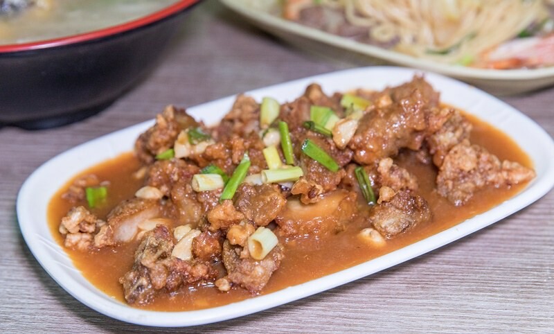 【吃翻華西街四十一】福清小吃店,萬西街夜市宵夜江湖.隱藏版中的隱藏版.招牌地瓜丸藏紫菜.紅燒荔枝肉沒荔枝