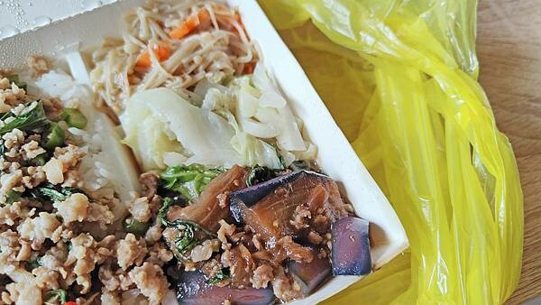 【新店美食】泰滿意 泰式美食館-網路評價4.4顆星的高評價泰式料理店