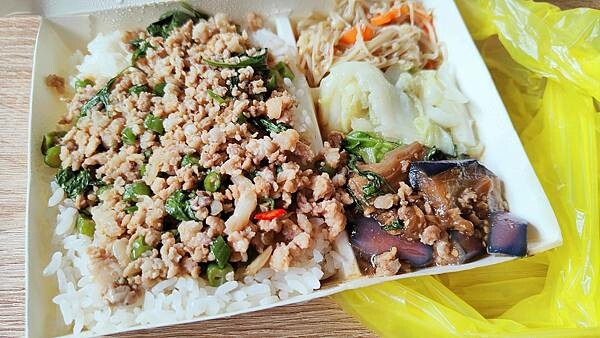 【新店美食】泰滿意 泰式美食館-網路評價4.4顆星的高評價泰式料理店