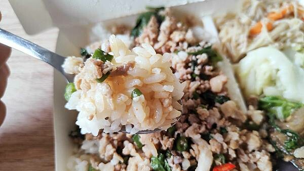 【新店美食】泰滿意 泰式美食館-網路評價4.4顆星的高評價泰式料理店