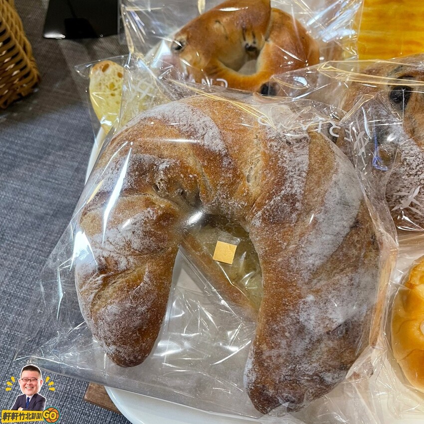 竹北大遠百旁.嚴選食材.用心堅持的烘焙技術.每日限量生吐司.歐式麵包(Boulangerie Friand)