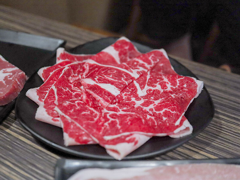 免飛日本!新竹也有80年代昭和感日式火烤兩吃炭烤吃到飽,比臉大、頂級加價$499龍蝦吃到飽