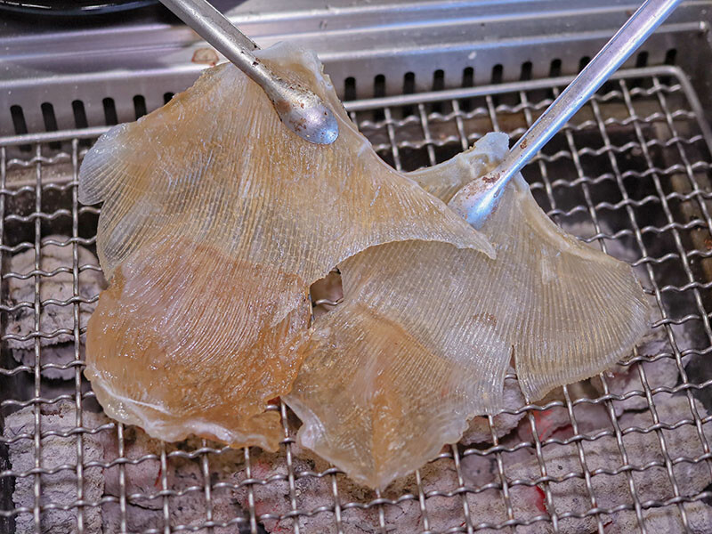 免飛日本!新竹也有80年代昭和感日式火烤兩吃炭烤吃到飽,比臉大、頂級加價$499龍蝦吃到飽