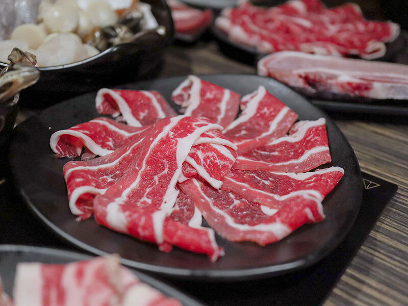 免飛日本!新竹也有80年代昭和感日式火烤兩吃炭烤吃到飽,比臉大、頂級加價$499龍蝦吃到飽