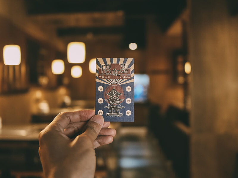 免飛日本!新竹也有80年代昭和感日式火烤兩吃炭烤吃到飽,比臉大、頂級加價$499龍蝦吃到飽