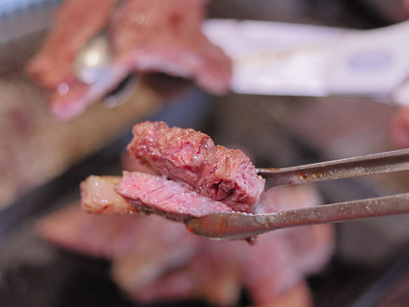 免飛日本!新竹也有80年代昭和感日式火烤兩吃炭烤吃到飽,比臉大、頂級加價$499龍蝦吃到飽