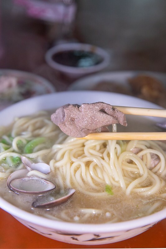 【基隆老味道三十三】鐵支路邊古早味什錦麵.料滿味鮮還有大量蔬菜.暖暖老街前四十年的暖暖老滋味