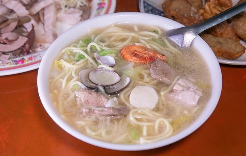 【基隆老味道三十三】鐵支路邊古早味什錦麵.料滿味鮮還有大量蔬菜.暖暖老街前四十年的暖暖老滋味