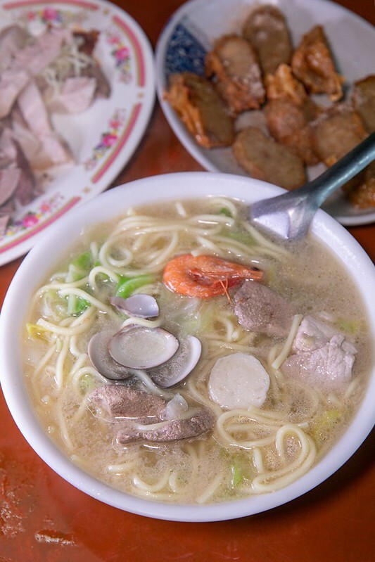 【基隆老味道三十三】鐵支路邊古早味什錦麵.料滿味鮮還有大量蔬菜.暖暖老街前四十年的暖暖老滋味