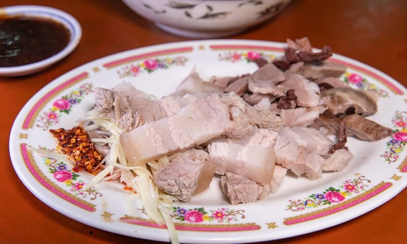 【基隆老味道三十三】鐵支路邊古早味什錦麵.料滿味鮮還有大量蔬菜.暖暖老街前四十年的暖暖老滋味