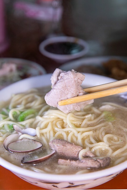 【基隆老味道三十三】鐵支路邊古早味什錦麵.料滿味鮮還有大量蔬菜.暖暖老街前四十年的暖暖老滋味