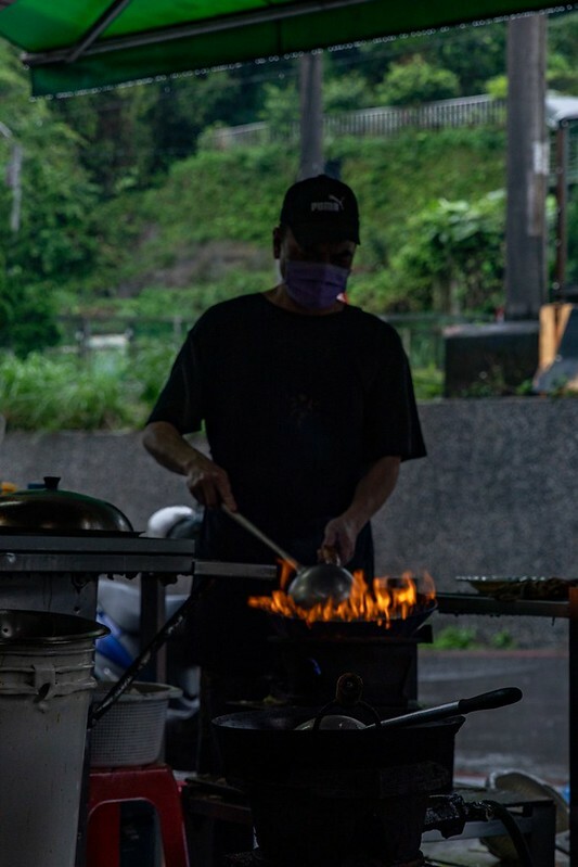 【基隆老味道三十三】鐵支路邊古早味什錦麵.料滿味鮮還有大量蔬菜.暖暖老街前四十年的暖暖老滋味