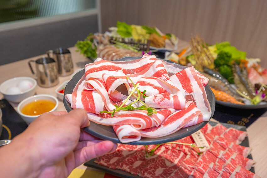 火鍋世家-台中復興尊爵店 火鍋世家-台中復興尊爵店