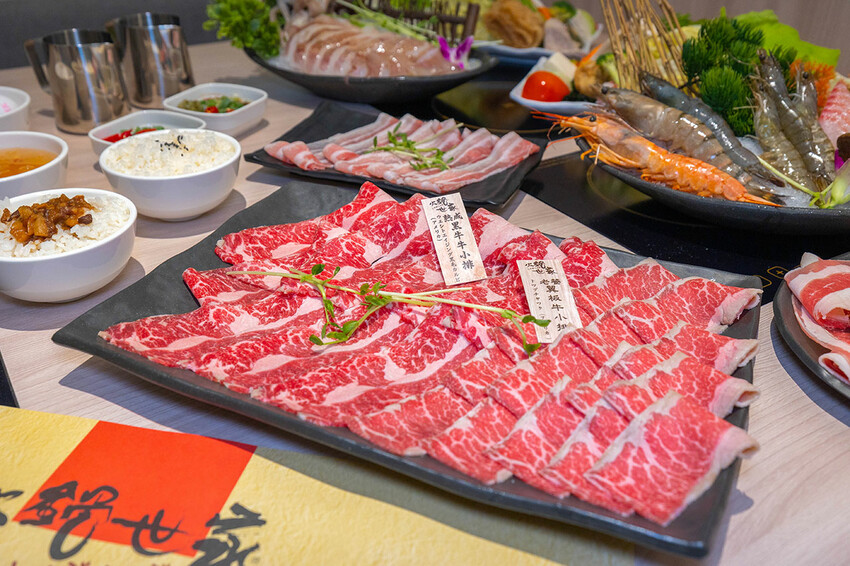 火鍋世家-台中復興尊爵店 火鍋世家-台中復興尊爵店