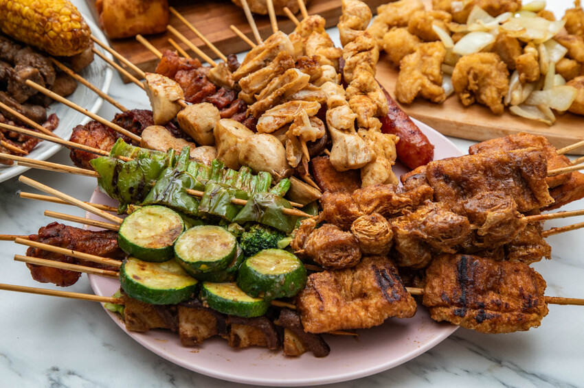 桃園八德必吃串烤店，品串串燒大口滿足。