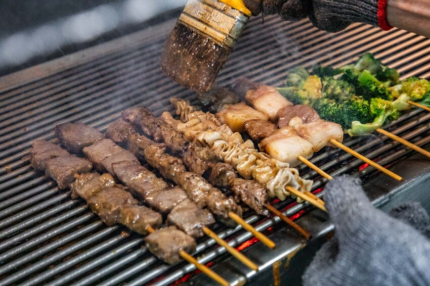 桃園八德必吃串烤店，品串串燒大口滿足。