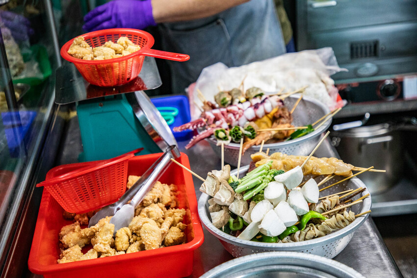 桃園八德必吃串烤店，品串串燒大口滿足。