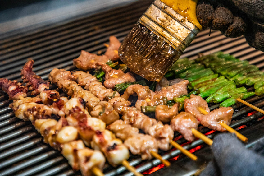 桃園八德必吃串烤店，品串串燒大口滿足。