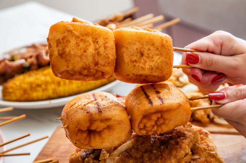 桃園八德必吃串烤店，品串串燒大口滿足。