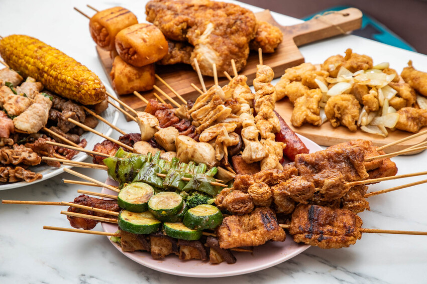 桃園八德必吃串烤店，品串串燒大口滿足。