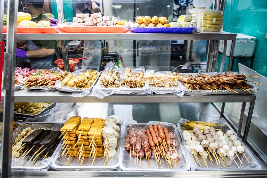 桃園八德必吃串烤店，品串串燒大口滿足。