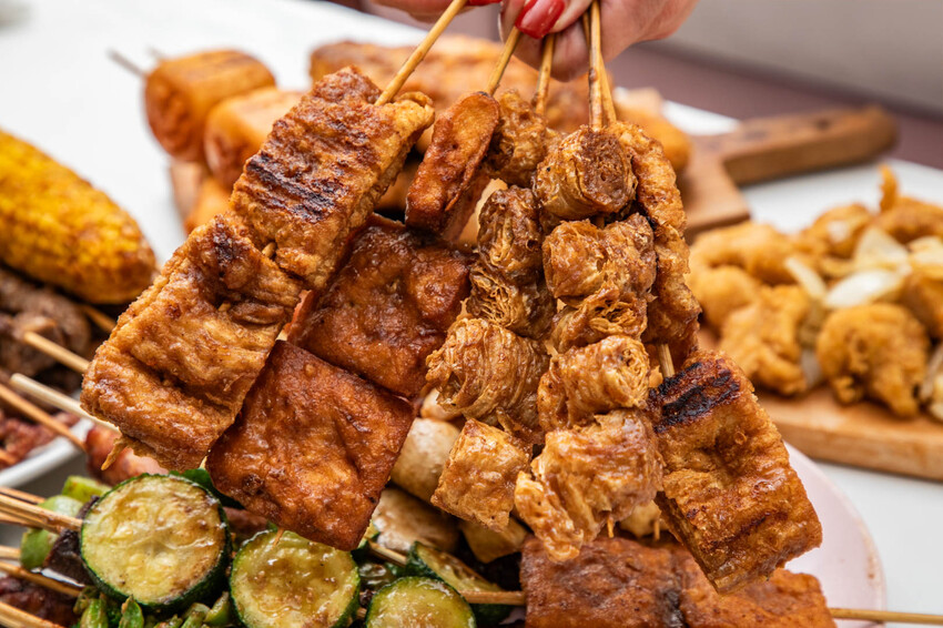 桃園八德必吃串烤店，品串串燒大口滿足。