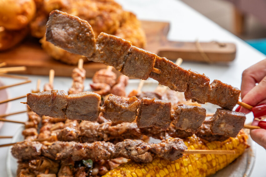 桃園八德必吃串烤店，品串串燒大口滿足。