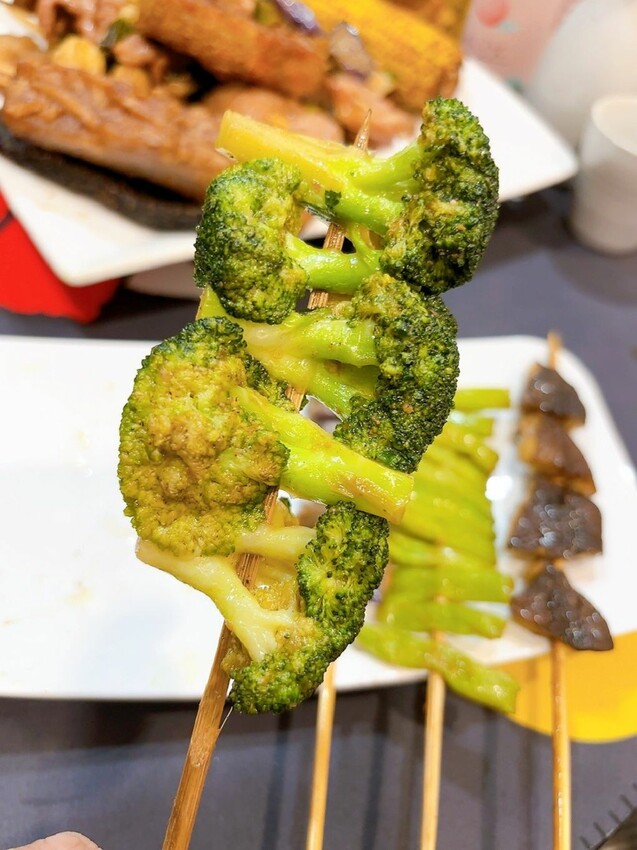 八德美食推薦，品串串燒平價高CP居酒屋。