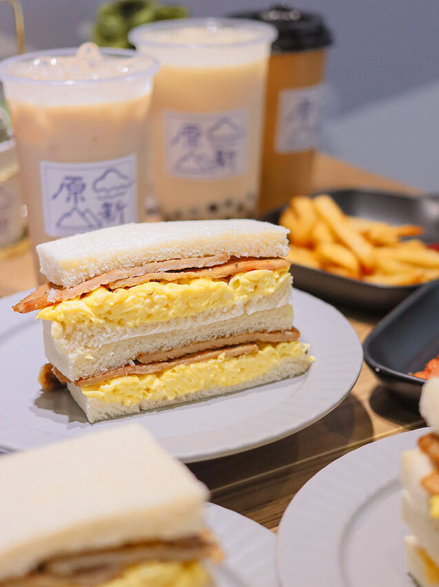 只有阿嬤做的吐司才這麼胖！滑嫩炒蛋水嫩好好吃，每一口都咬得到肉肉~