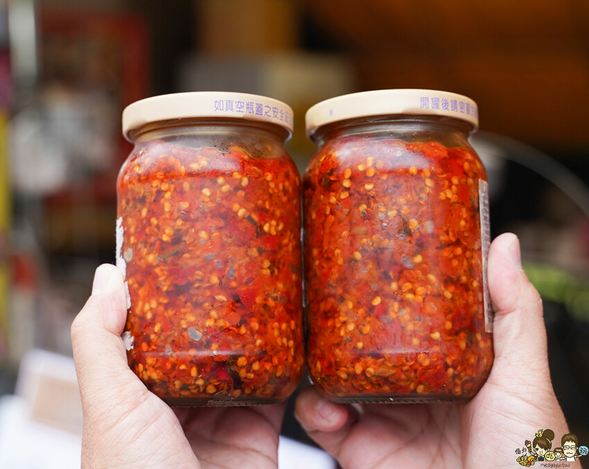 章記黑豬肉香腸、手工大腸 X 在地超過20年老字號 純手工黑香腸、手作糯米腸、獨家客家鹹豬肉，高雄六龜必吃美食 - 跟著尼力吃喝玩樂＆親子生活