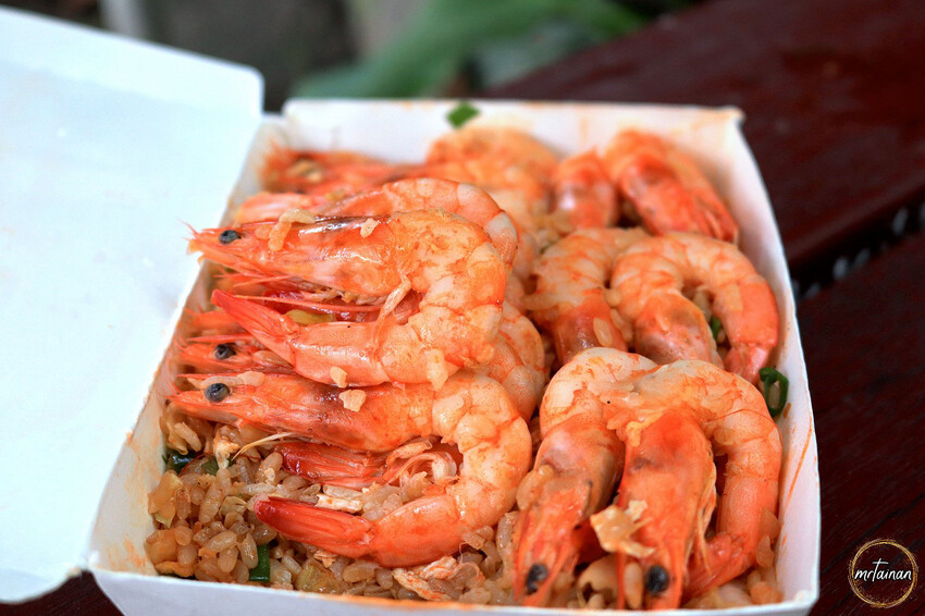 台南炒飯／傳承30年眷村好手藝／限量供應沒預訂吃不到／隱藏版鮮蝦系列／滿滿鮮蝦吃到痛風也甘願／用餐時段必排隊