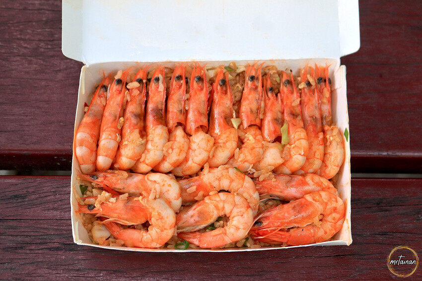 台南炒飯／傳承30年眷村好手藝／限量供應沒預訂吃不到／隱藏版鮮蝦系列／滿滿鮮蝦吃到痛風也甘願／用餐時段必排隊