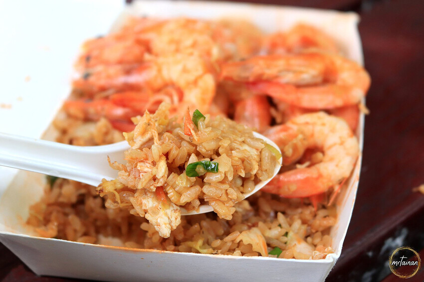 台南炒飯／傳承30年眷村好手藝／限量供應沒預訂吃不到／隱藏版鮮蝦系列／滿滿鮮蝦吃到痛風也甘願／用餐時段必排隊