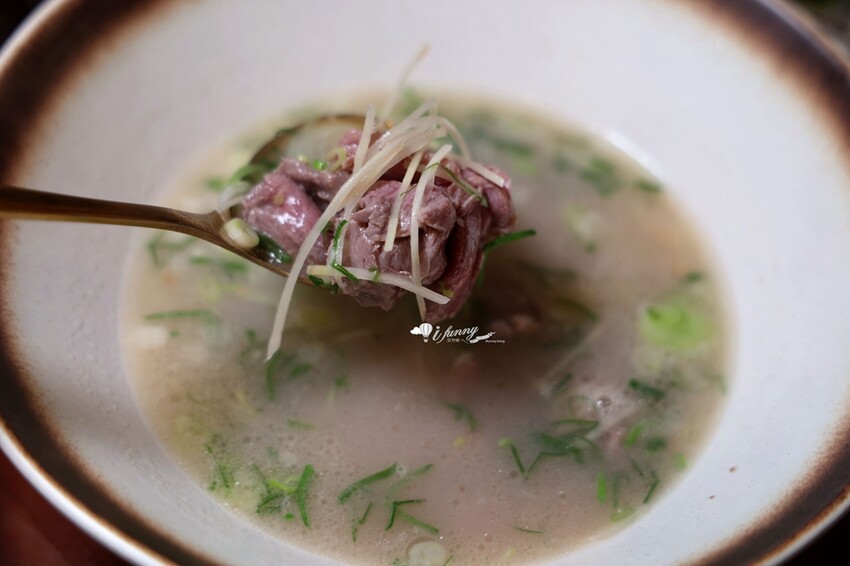 台北市大安區忠孝新生站 | 湯神 頂級和牛牛肉麵 純正滴牛精原汁原味