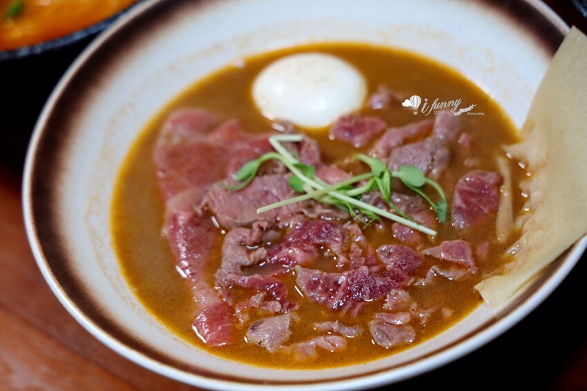 台北市大安區忠孝新生站 | 湯神 頂級和牛牛肉麵 純正滴牛精原汁原味