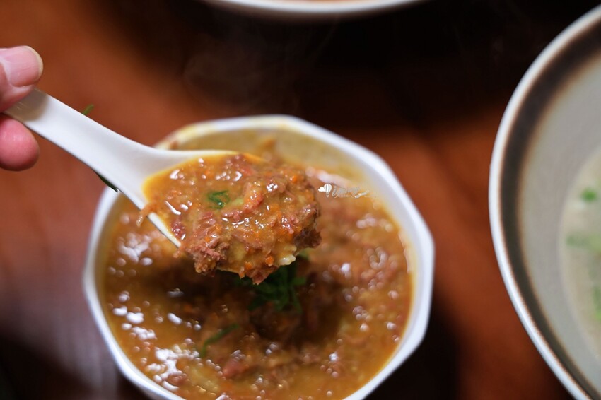 台北市大安區忠孝新生站 | 湯神 頂級和牛牛肉麵 純正滴牛精原汁原味