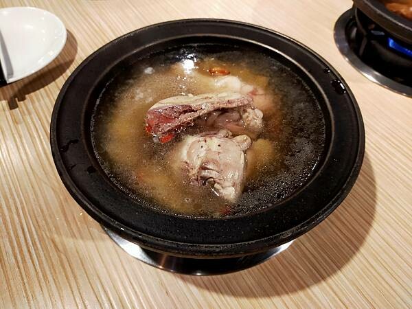 新北三峽狂一鍋北大店~新台式火鍋湯底~享無限自助吧~鍋要一起