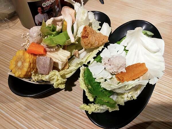 新北三峽狂一鍋北大店~新台式火鍋湯底~享無限自助吧~鍋要一起