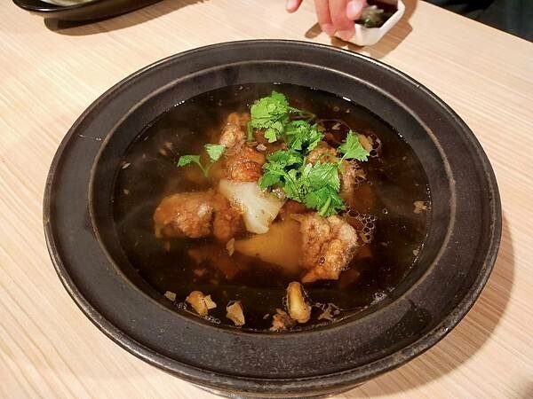 新北三峽狂一鍋北大店~新台式火鍋湯底~享無限自助吧~鍋要一起