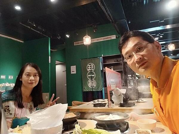 新北三峽狂一鍋北大店~新台式火鍋湯底~享無限自助吧~鍋要一起