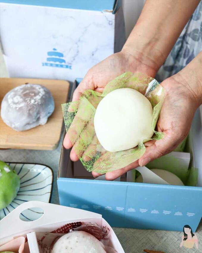 雲兒工坊多種創意口味雪莓娘，生乳冰搭配軟Q麻糬皮。送禮自用都適合 – Iris eating