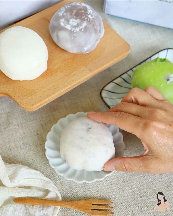 雲兒工坊多種創意口味雪莓娘，生乳冰搭配軟Q麻糬皮。送禮自用都適合 – Iris eating