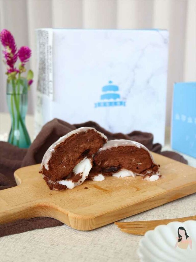 雲兒工坊多種創意口味雪莓娘，生乳冰搭配軟Q麻糬皮。送禮自用都適合 – Iris eating