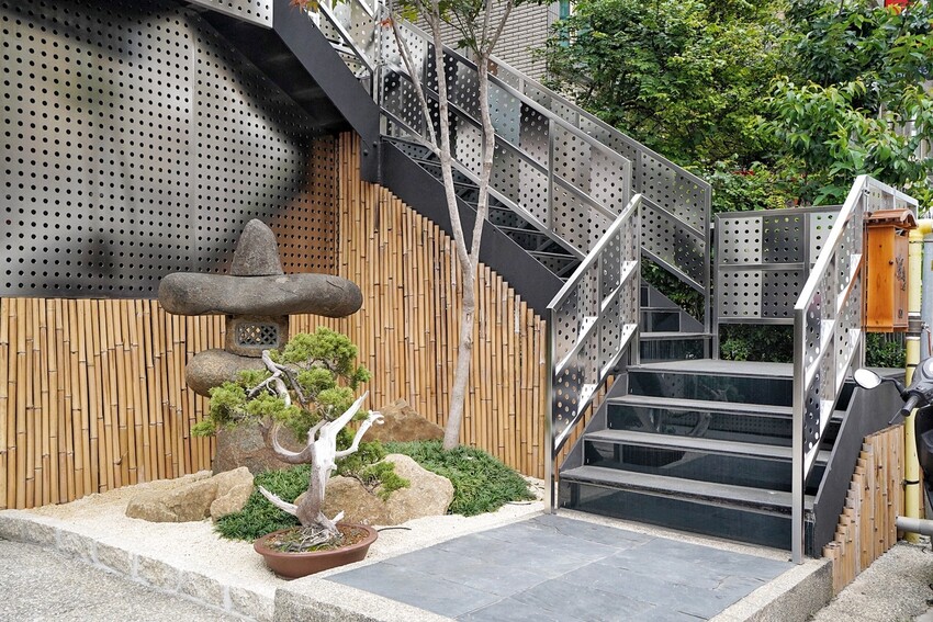 【新竹竹北】無菜單料理新選擇「雁新和食料理」,斥資千萬打造、附設私人停車場,另有提供私人包廂,每日用餐僅兩個時段!1500元就能享受這高級的視覺味覺雙饗宴~ - 阿華田的美食日記