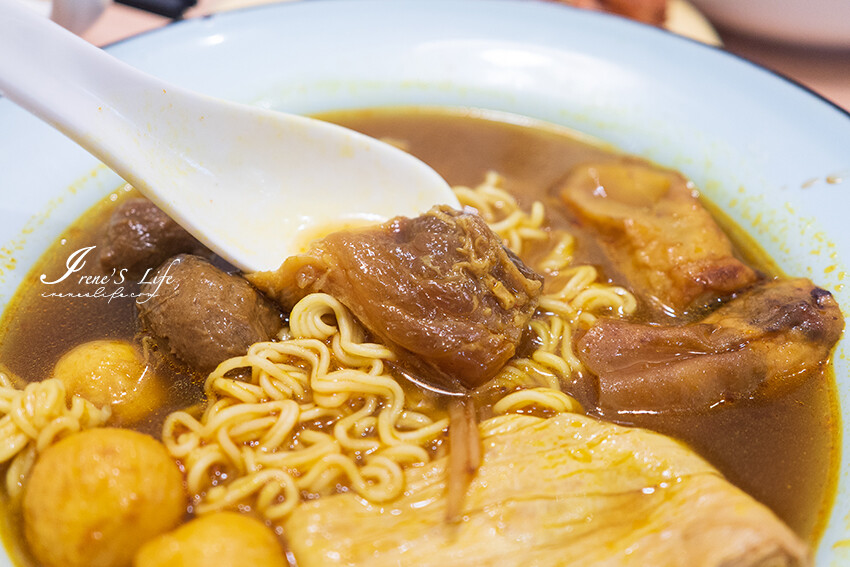 40年廚齡香港名廚楊華志坐鎮，帶來最道地的港式餐點，假日還有提供港式Brunch，蘆洲港點新地標 @Irene's 食旅．時旅