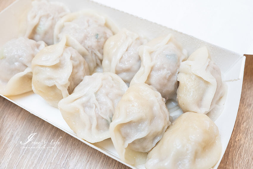 40年廚齡香港名廚楊華志坐鎮，帶來最道地的港式餐點，假日還有提供港式Brunch，蘆洲港點新地標 @Irene's 食旅．時旅