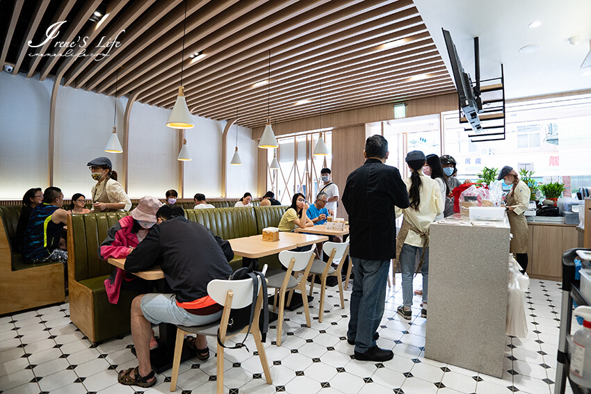 40年廚齡香港名廚楊華志坐鎮，帶來最道地的港式餐點，假日還有提供港式Brunch，蘆洲港點新地標 @Irene's 食旅．時旅