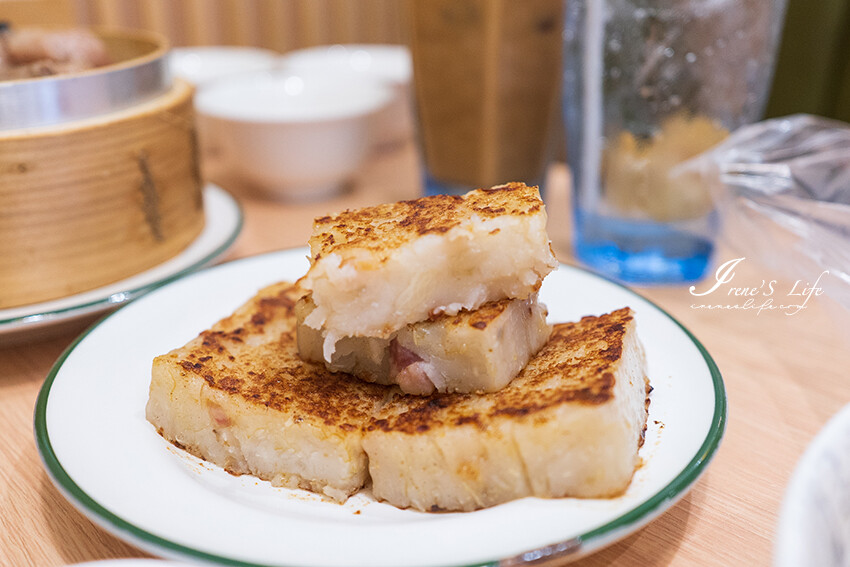 40年廚齡香港名廚楊華志坐鎮，帶來最道地的港式餐點，假日還有提供港式Brunch，蘆洲港點新地標 @Irene's 食旅．時旅